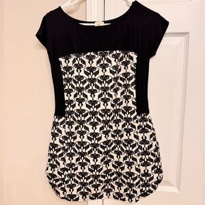 Anthropologie Black and White Patterned Women's Top
